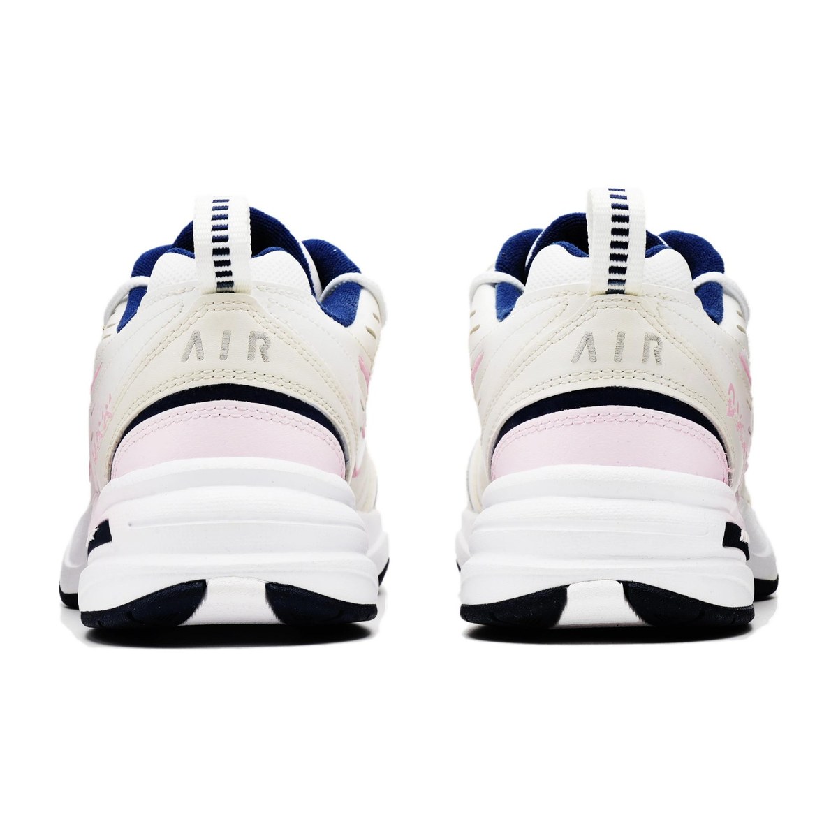 Nike Air Monarch 4