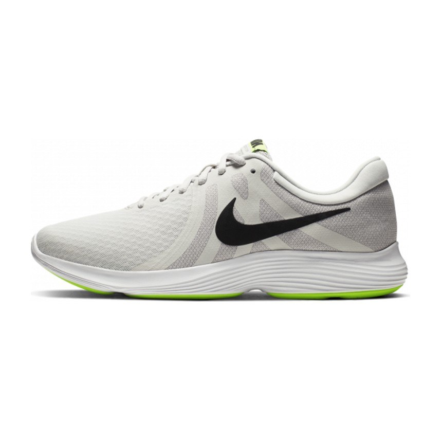 Nike REVOLUTION 4