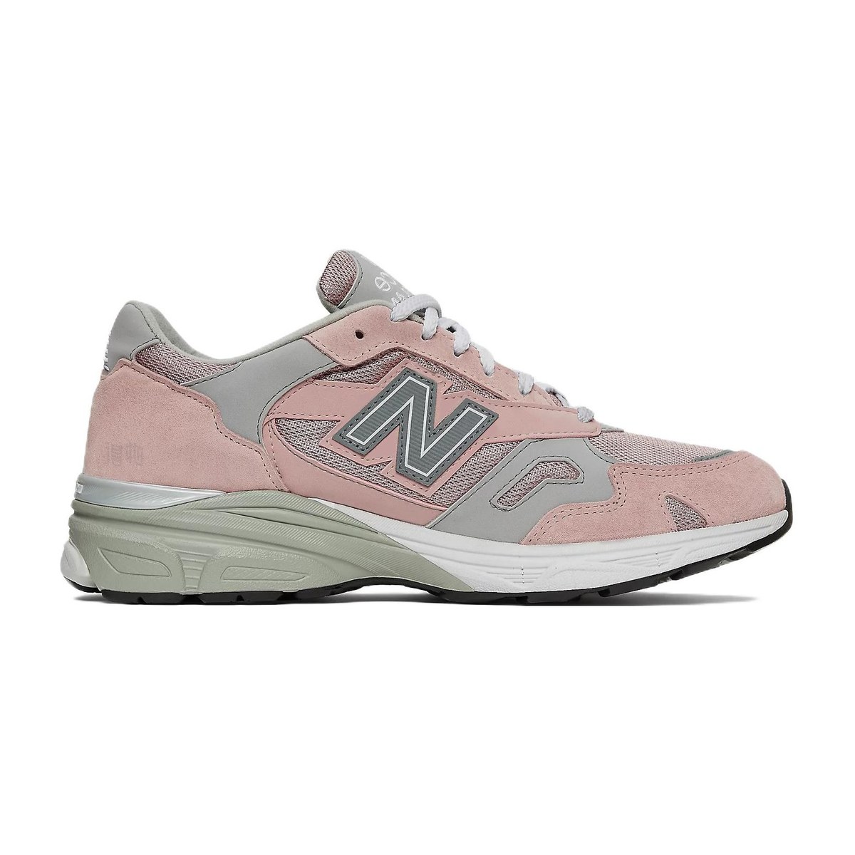 New Balance 920 Pink