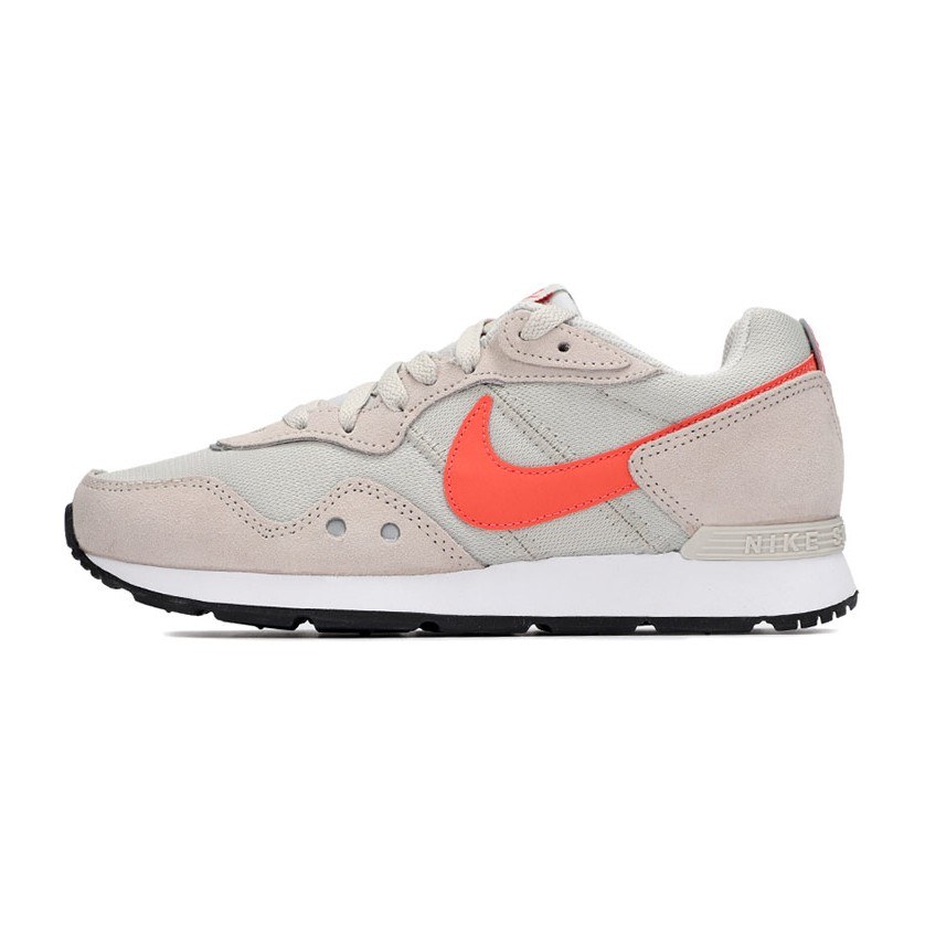 Nike Venture Runner