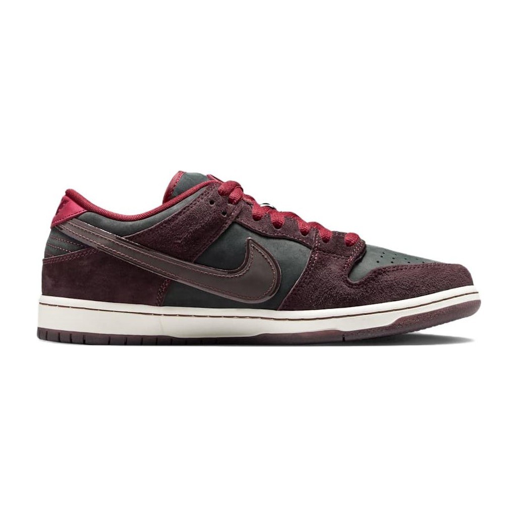RIOT Skateshop x Nike SB Dunk Low