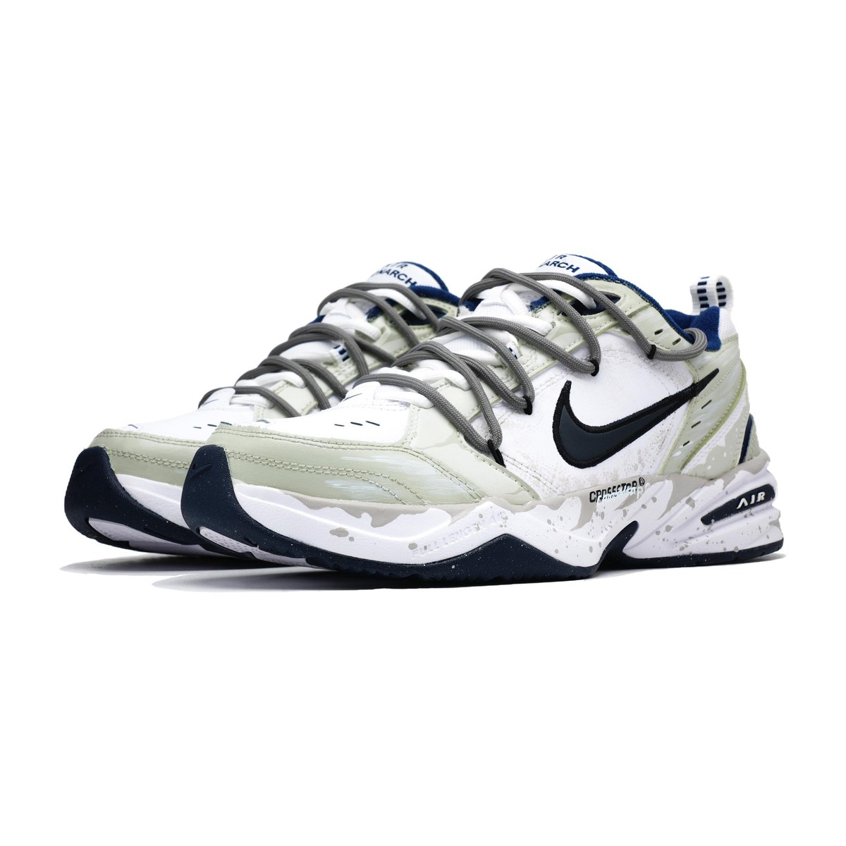 Nike Air Monarch 4