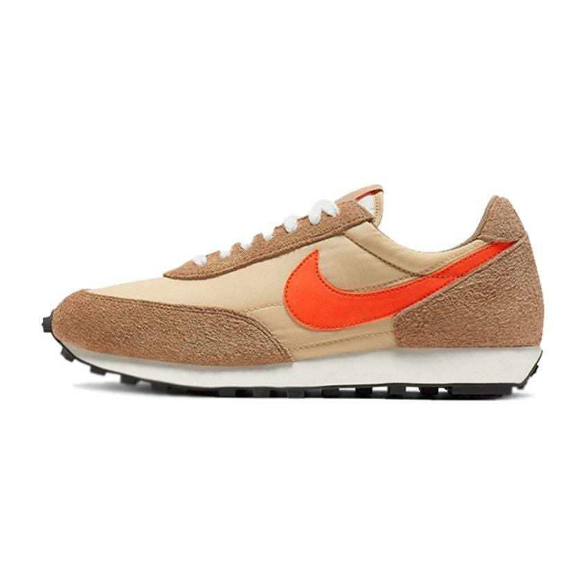 Nike Daybreak Orange