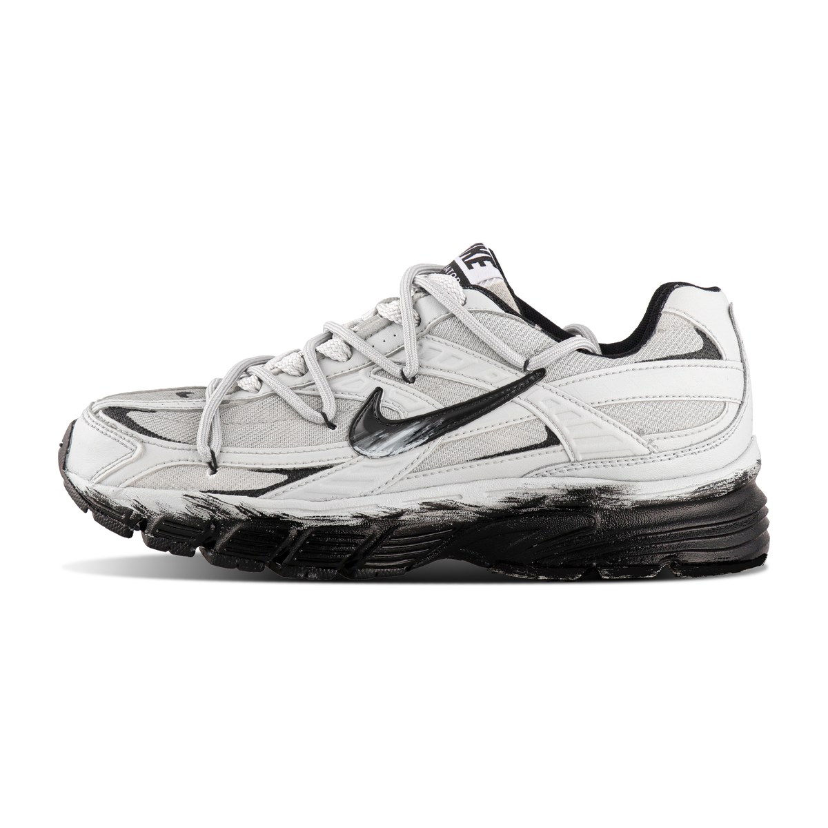 Nike Initiator
