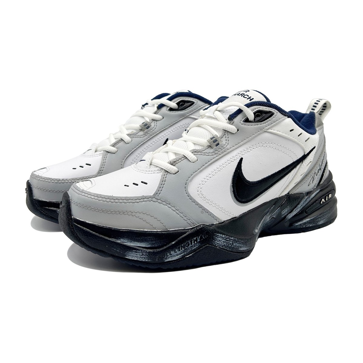 Nike Air Monarch 4