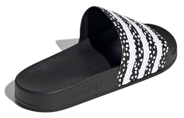 adidas Adilette
