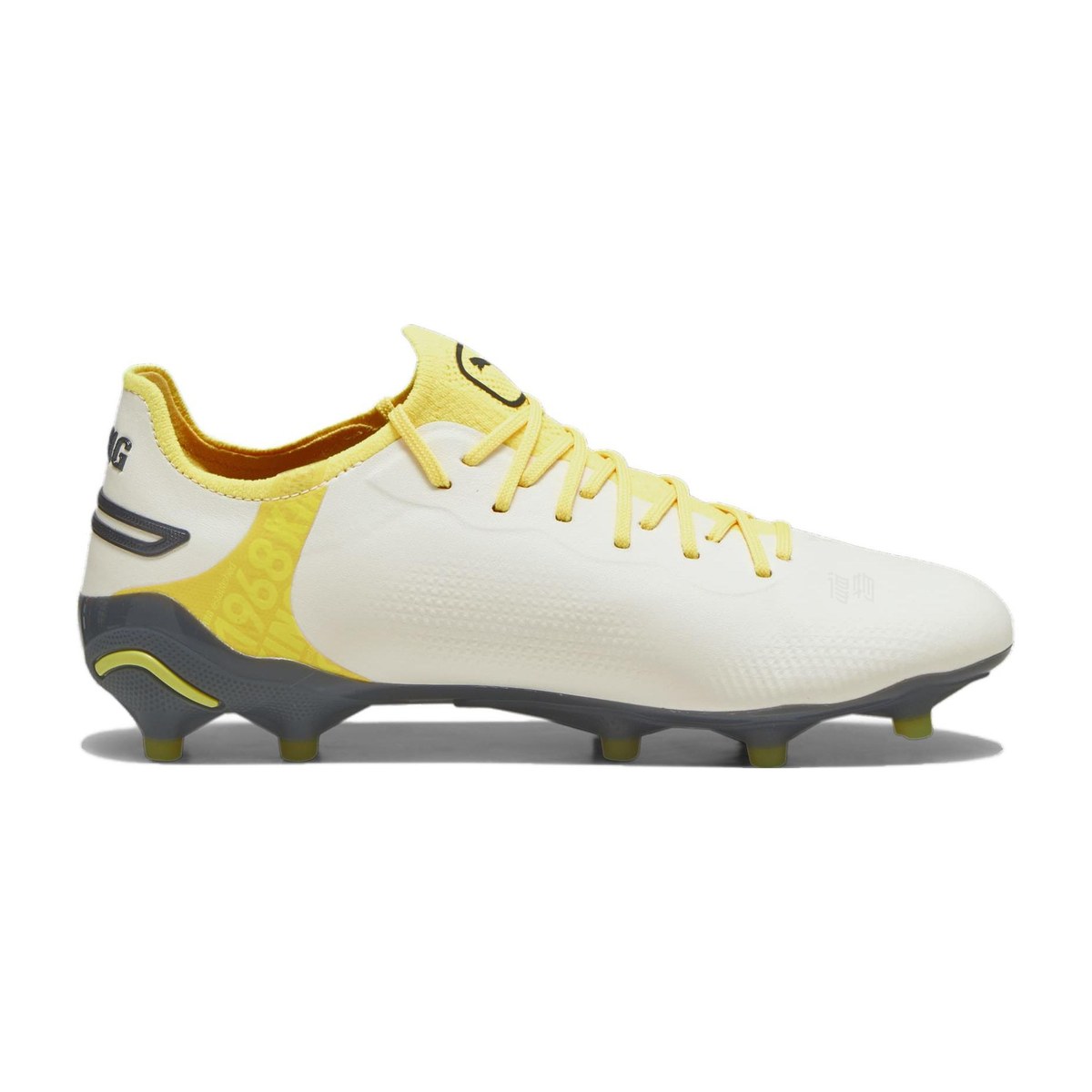 PUMA King Ultimate