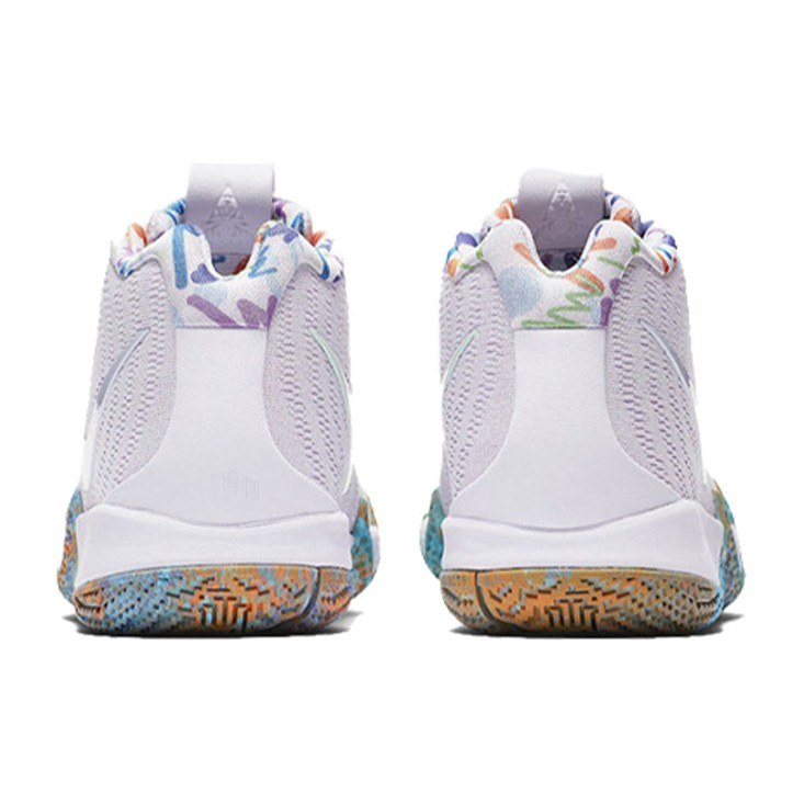 Nike Kyrie 4