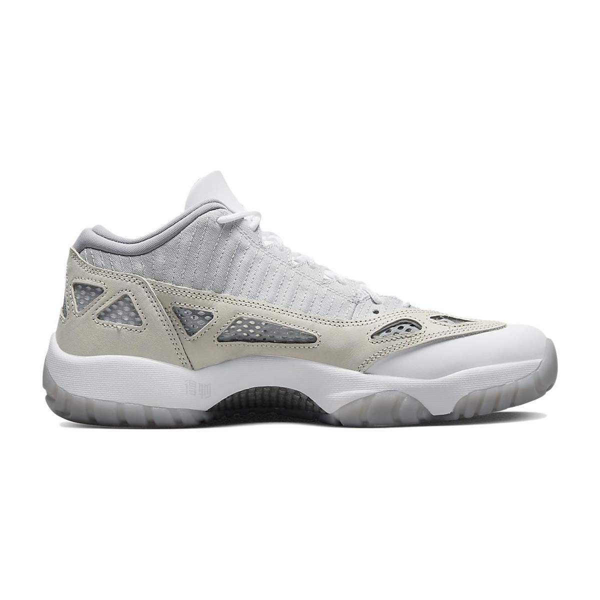 Jordan Air Jordan 11 Retro Low IE "Light Orewood Brown"