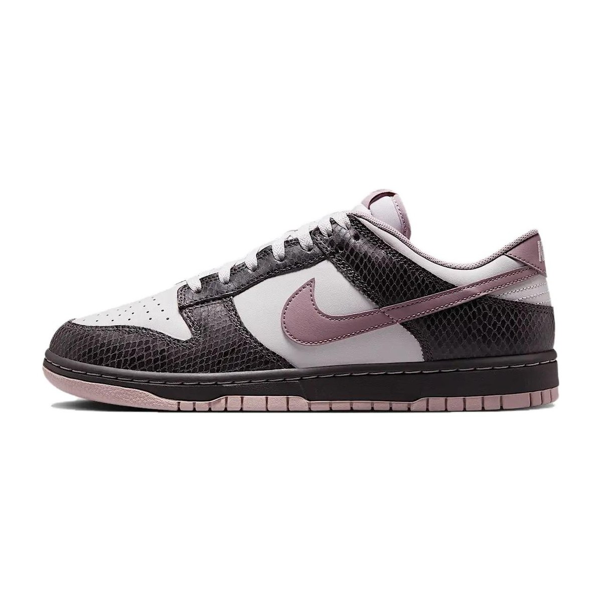 Nike Dunk Low SE "Medium Ash"