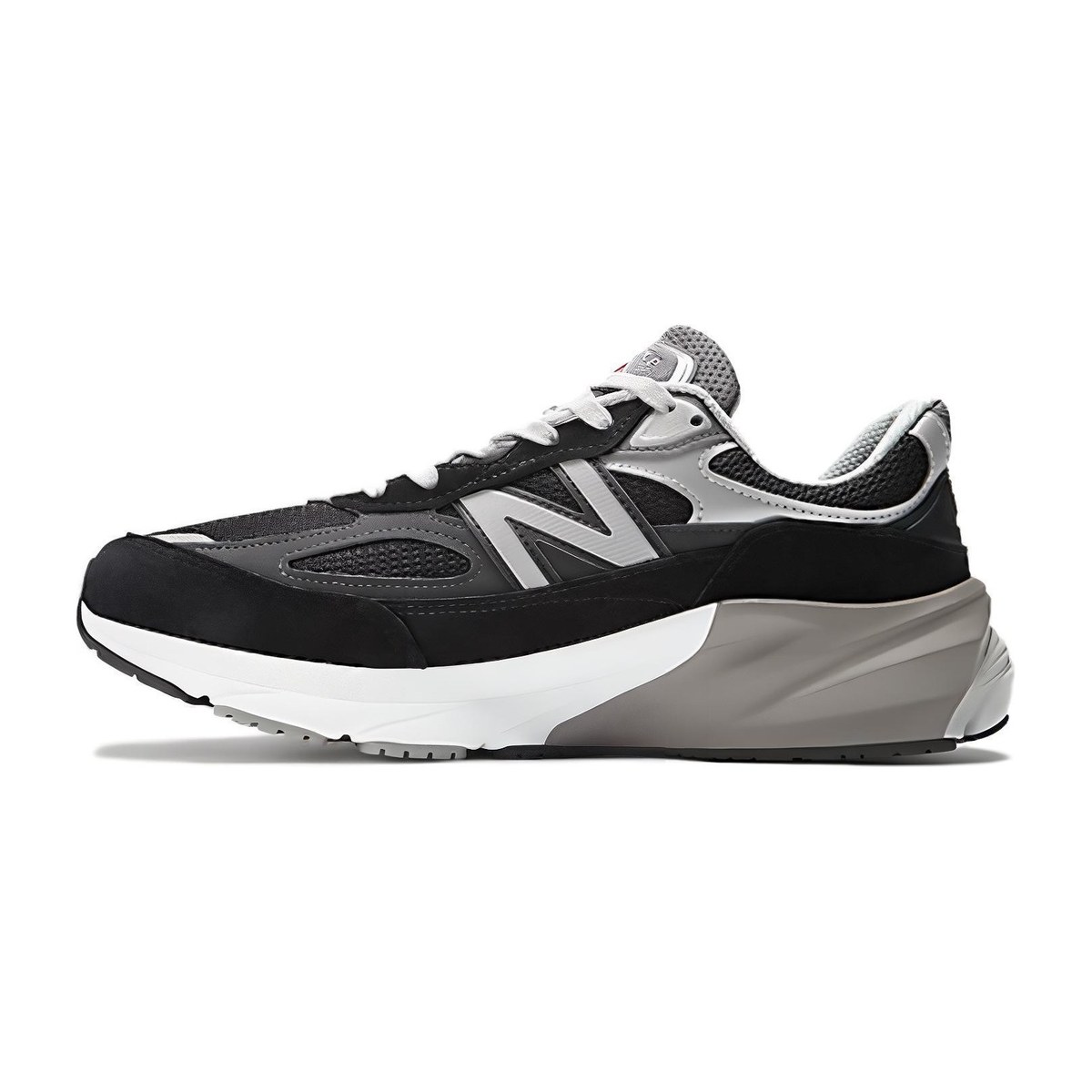 New Balance 990 V6