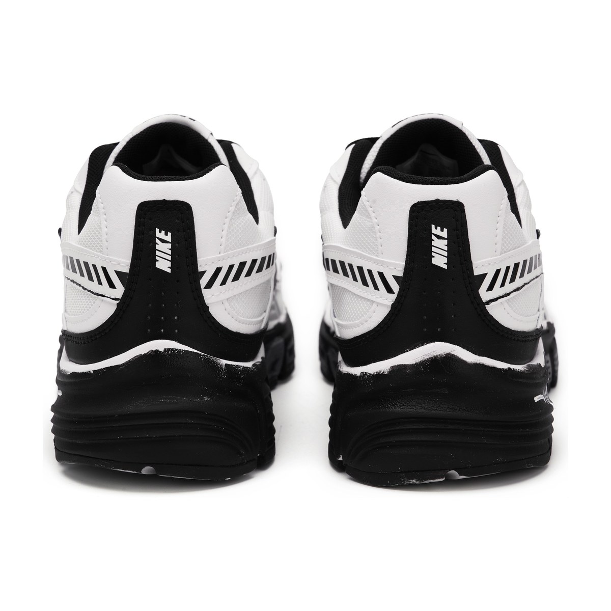 Nike Initiator