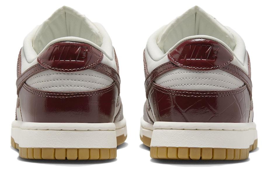 Nike Dunk WMNS "Team Red Croc"