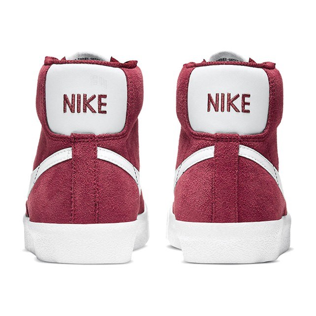 Nike Blazer "Magenta Suede"