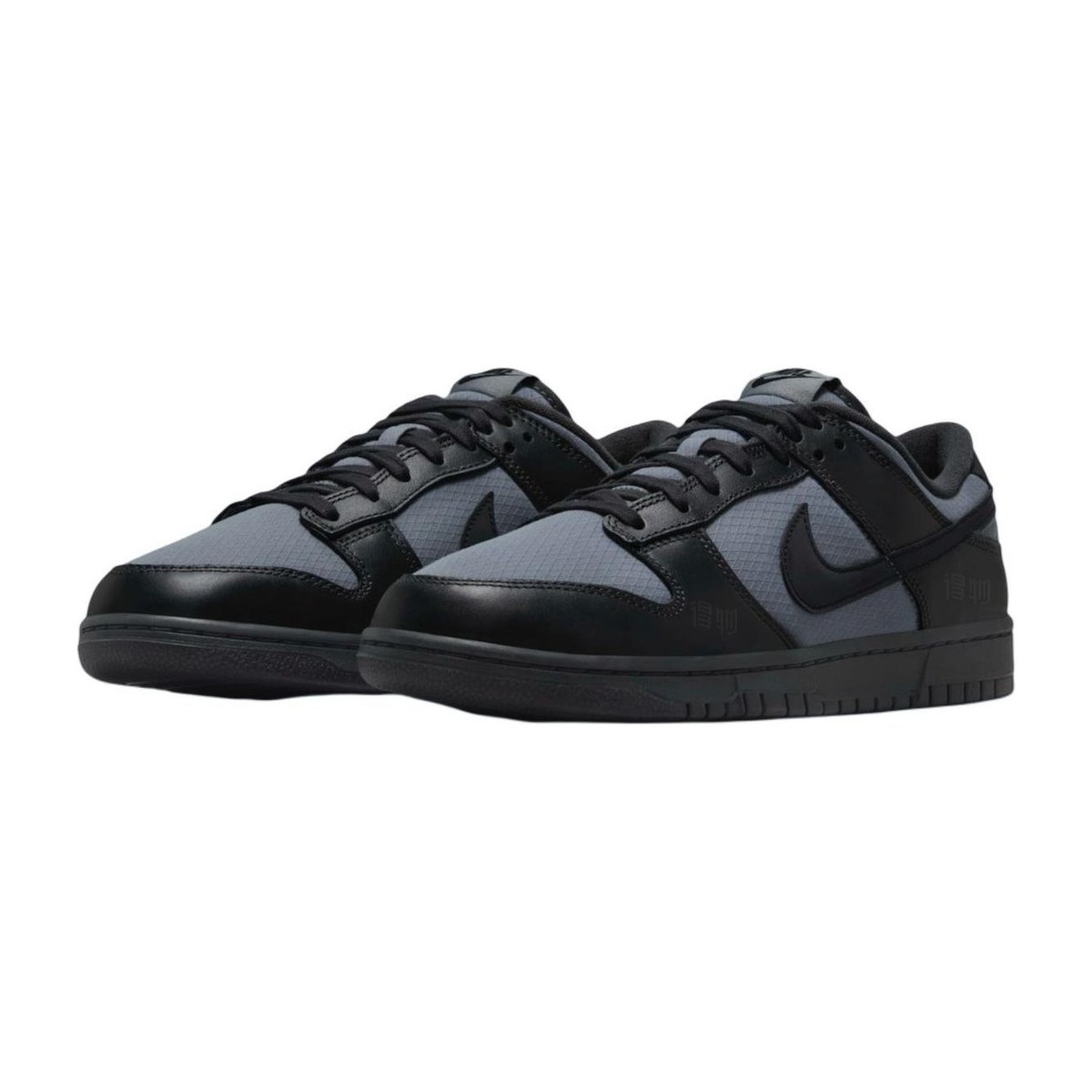 Nike Dunk Low "Off Noir"