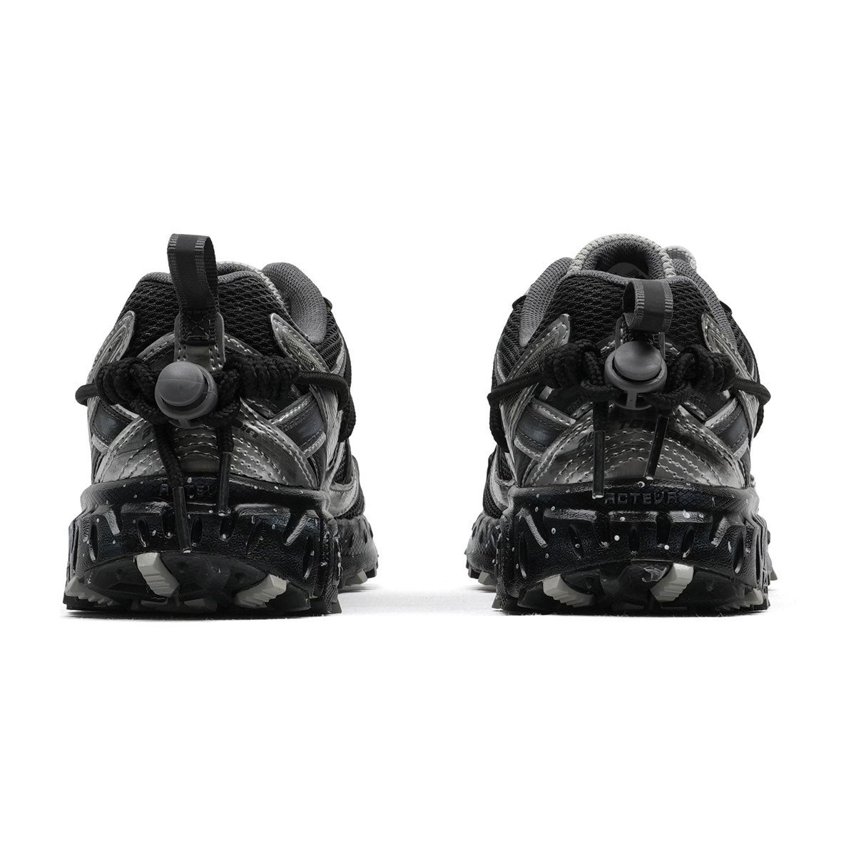 New Balance 410 Black Silver