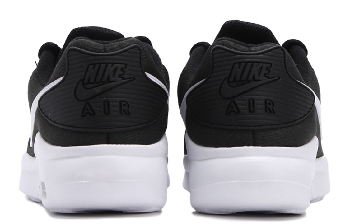 Nike Air Max Oketo