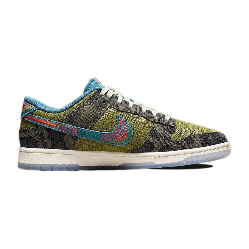 Nike Dunk Low "Siempre Familia"