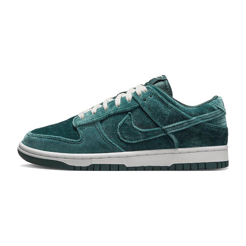 Nike Dunk Low "Atomic Teal"