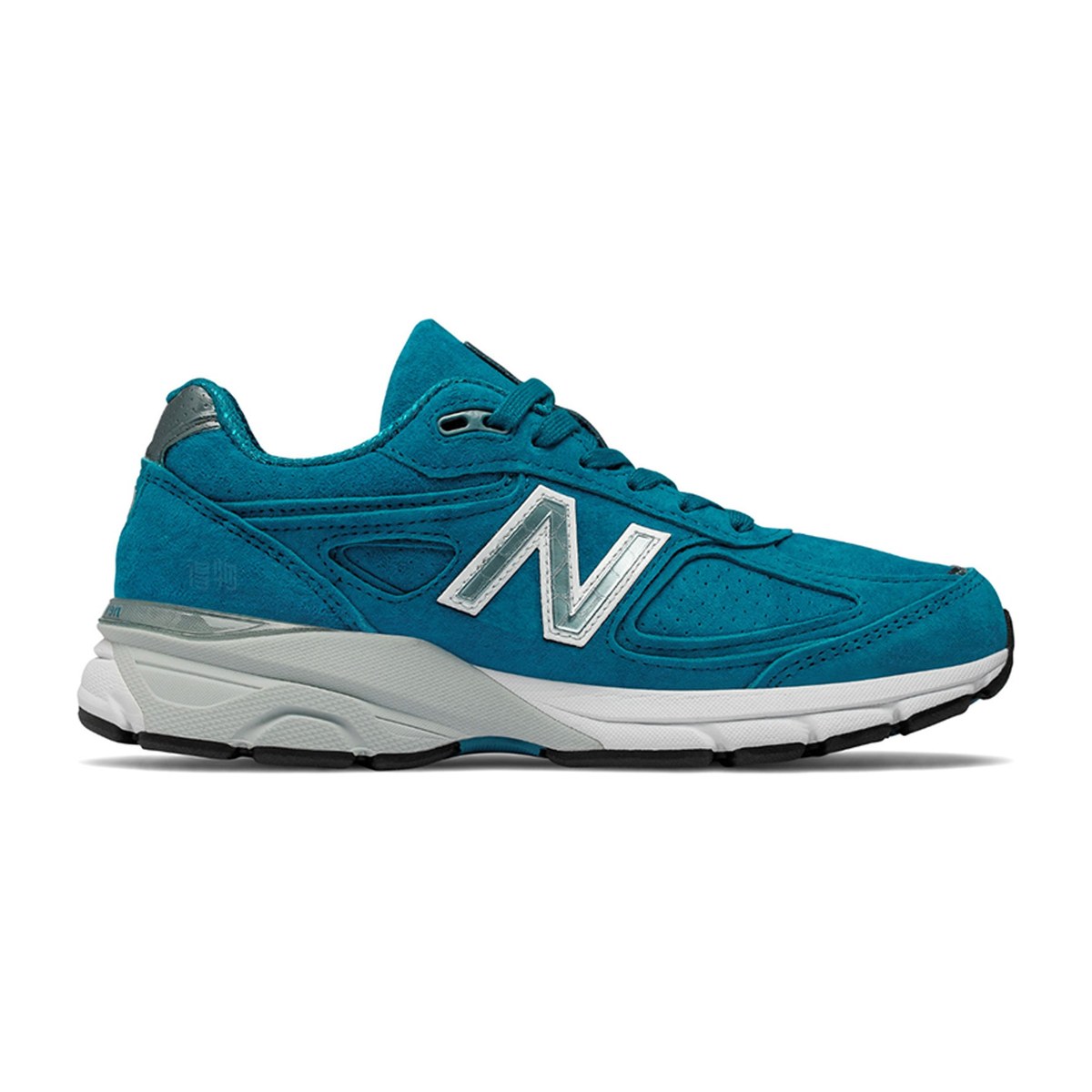 New Balance 990 V4