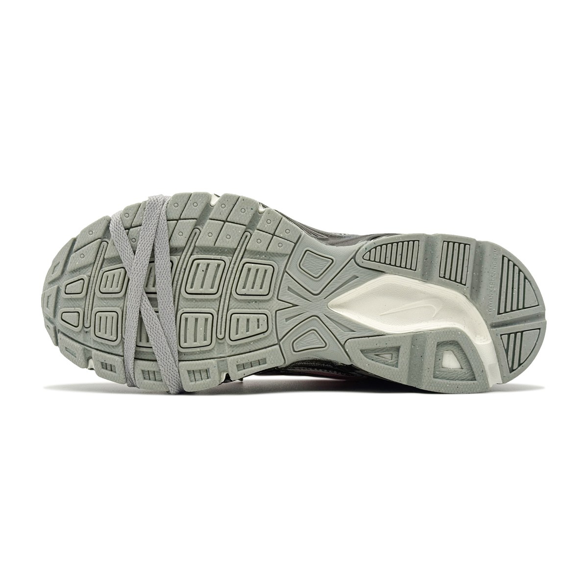 Nike Initiator