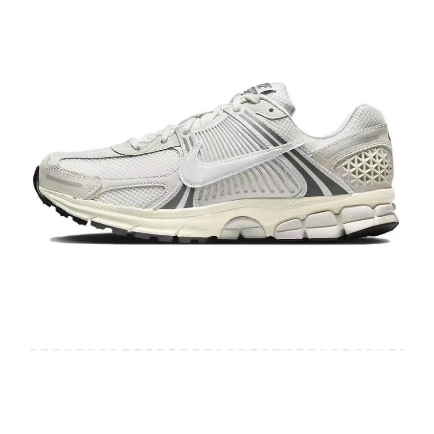 Nike Air Zoom Vomero 5