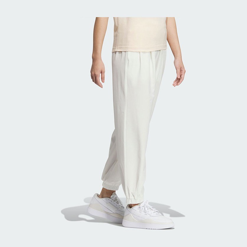 adidas SPORTSWEAR PANTS Logo
