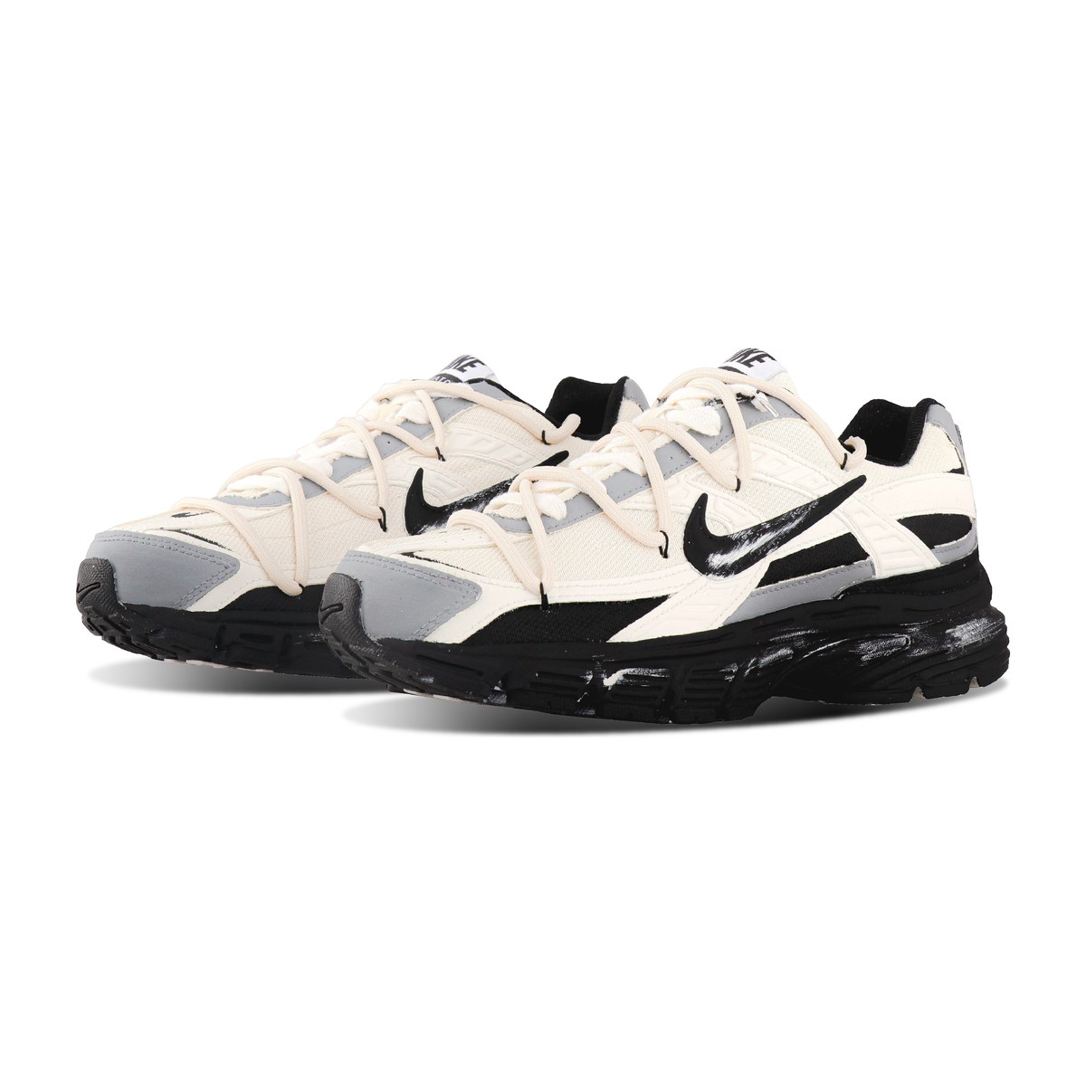 Nike Initiator