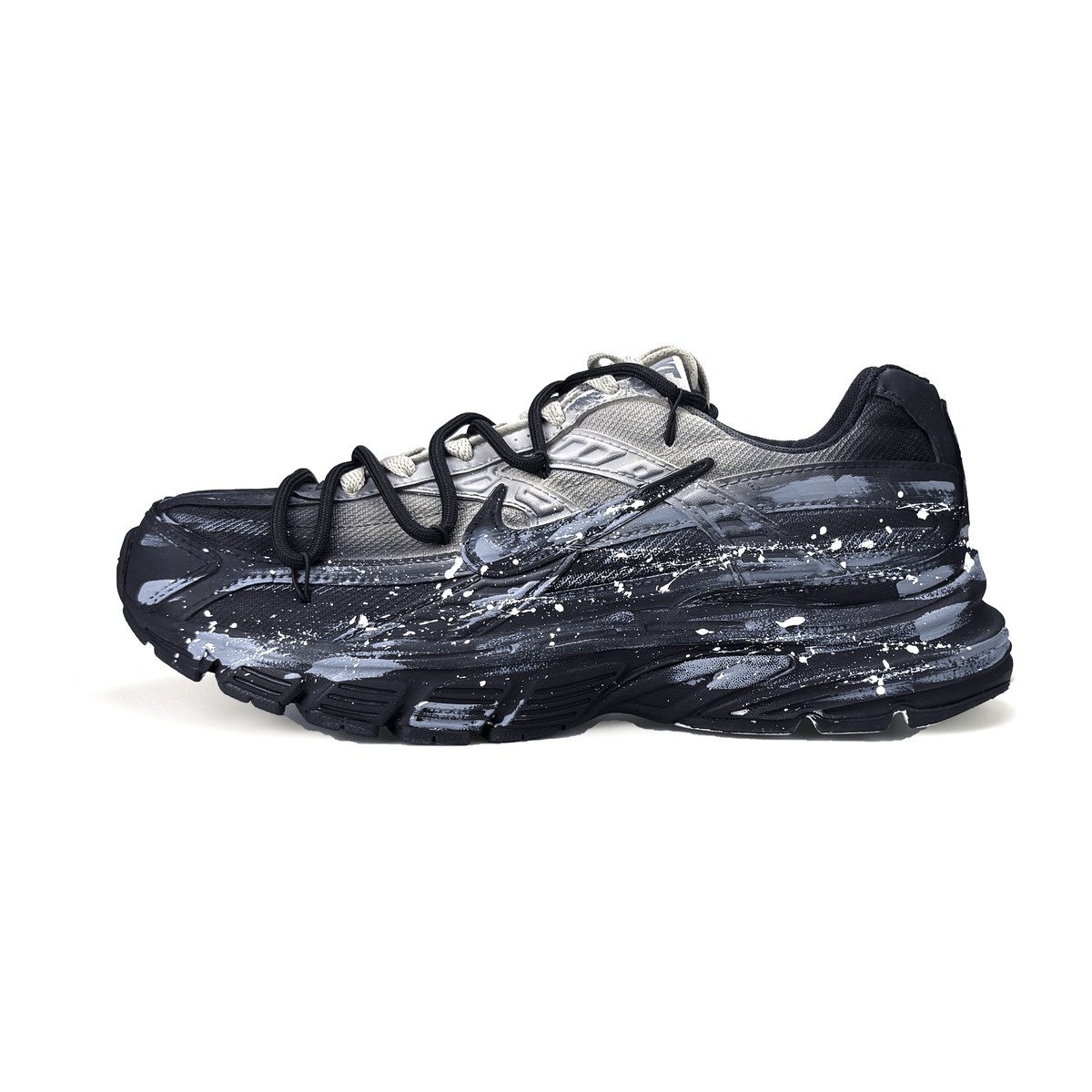 Nike Initiator