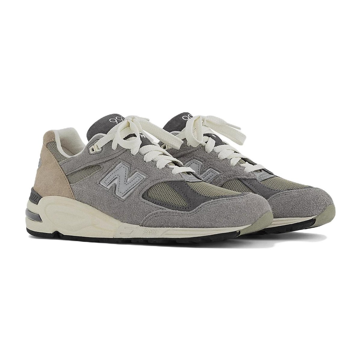 New Balance 990 V2