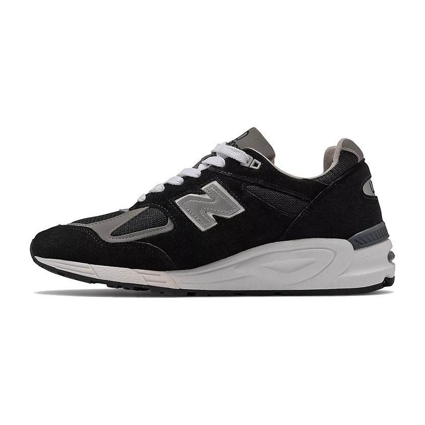 New Balance 990 V2