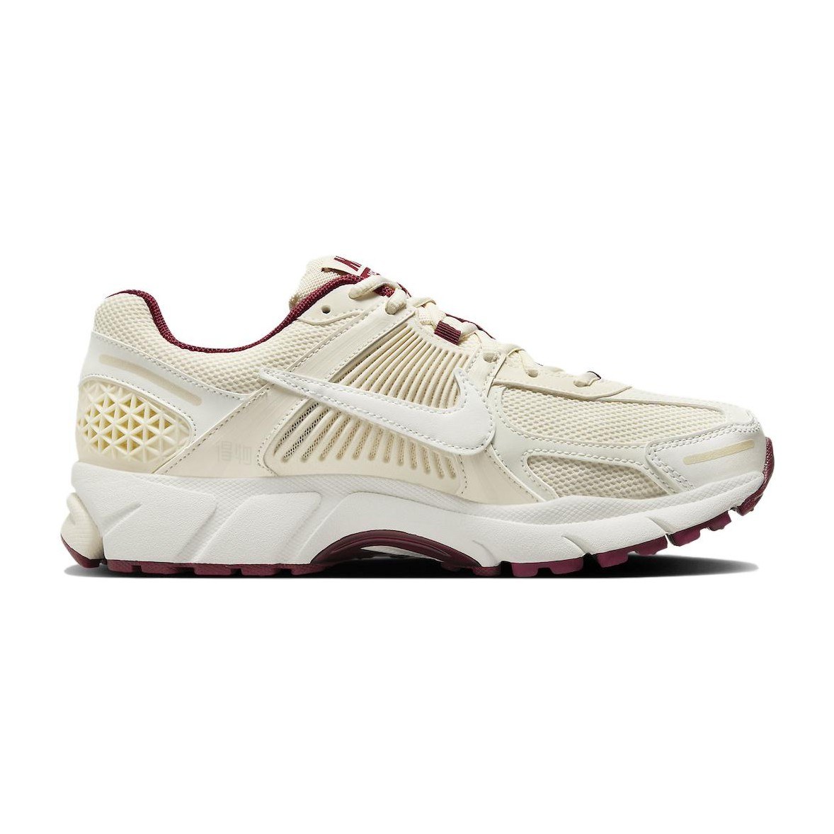 Nike Air Zoom Vomero 5 Valentine's Day