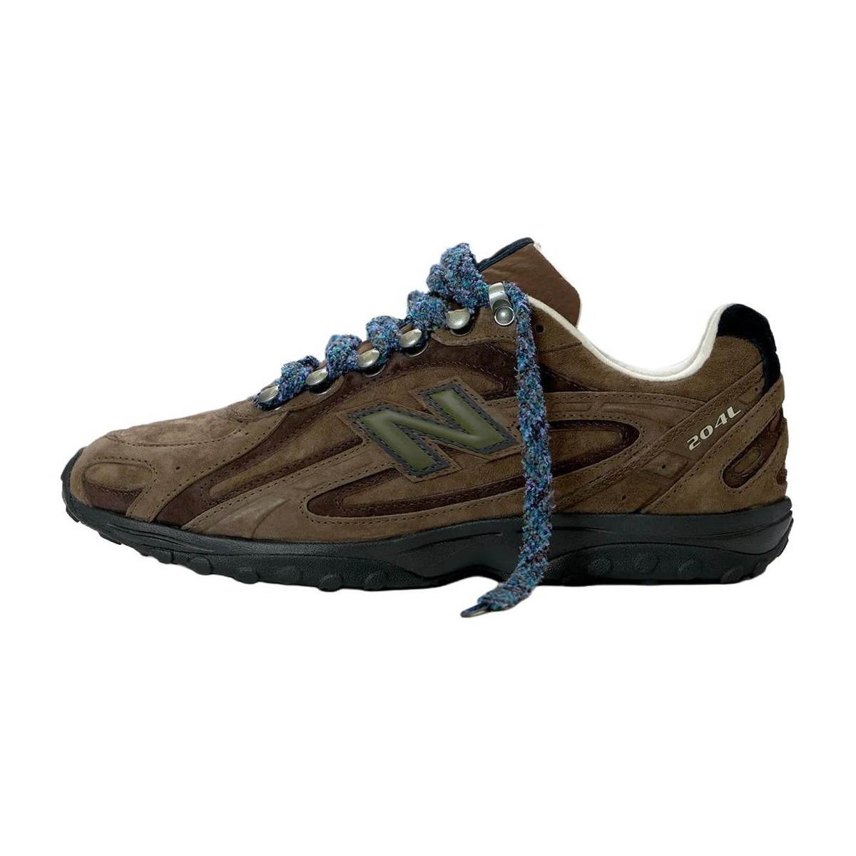 BASKETCASE x New Balance 204L Brown