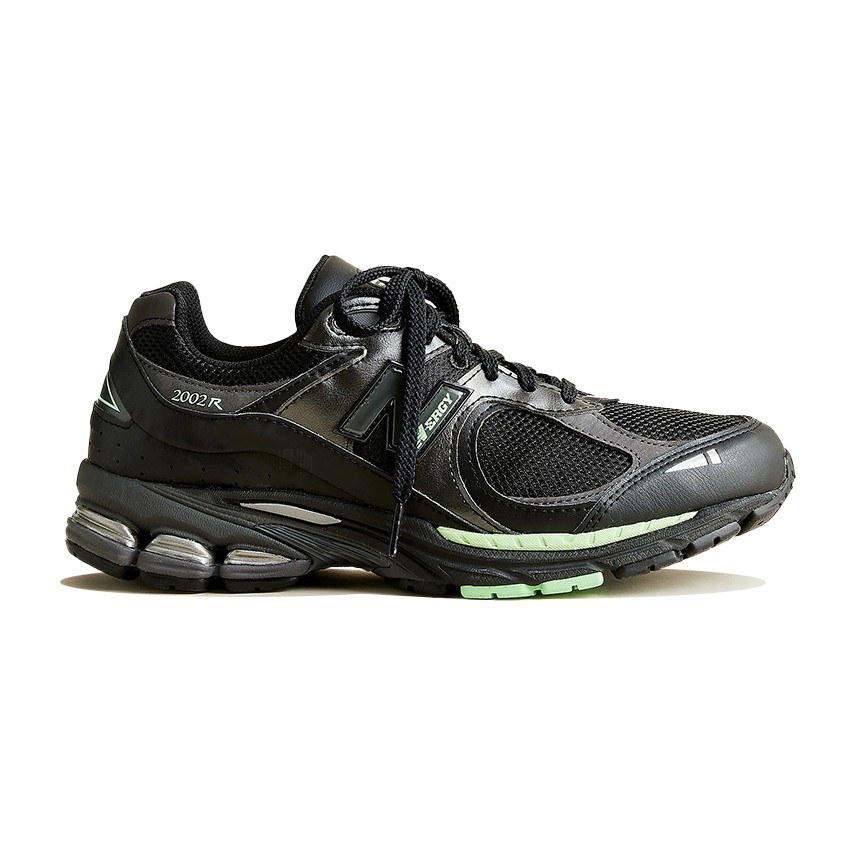 New Balance 2002R Black