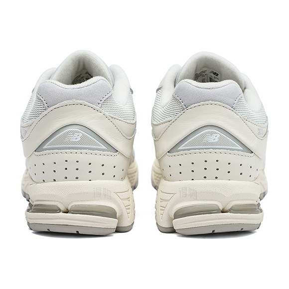 New Balance 2002R
