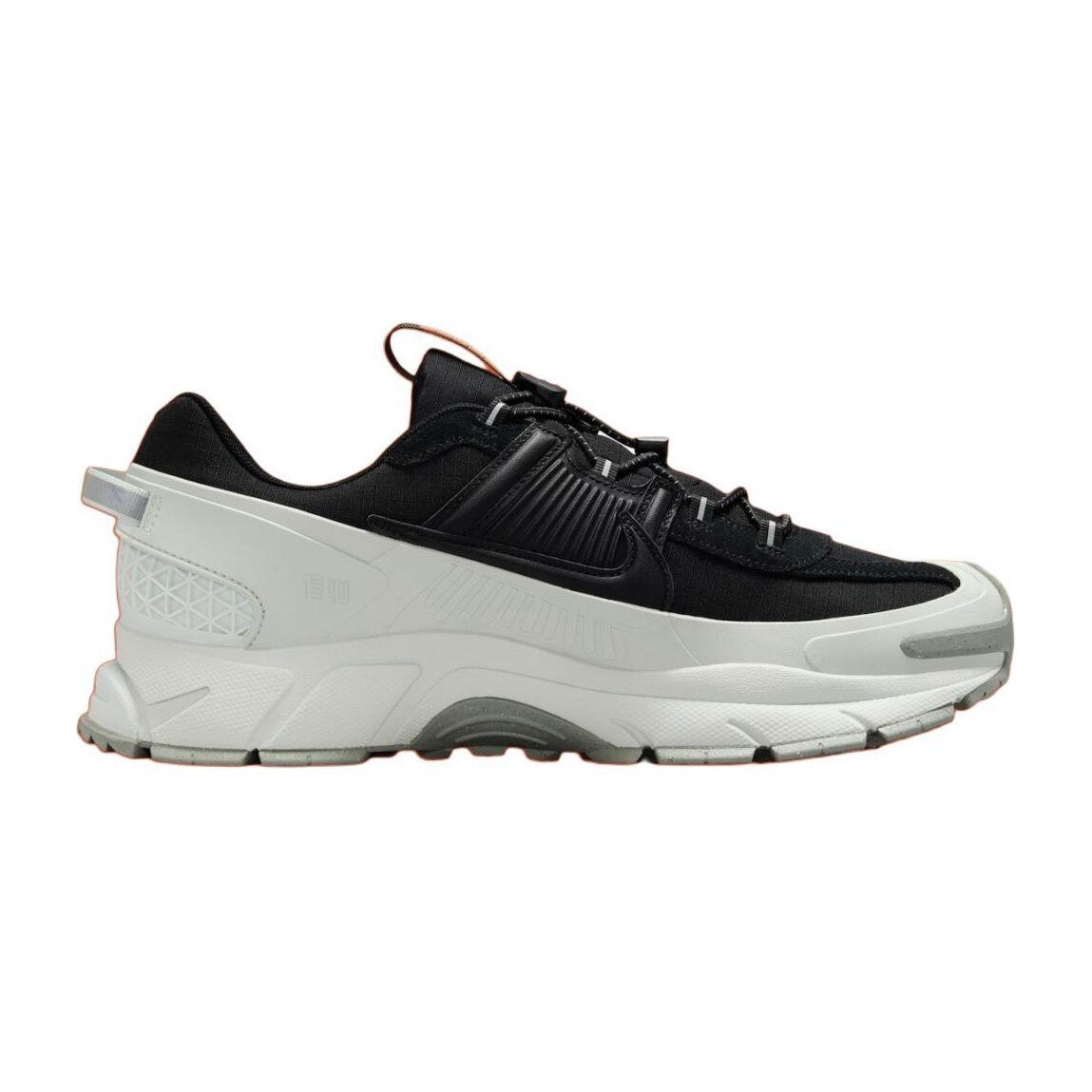 Nike Zoom Vomero 5 Roam "Black Light Silver"