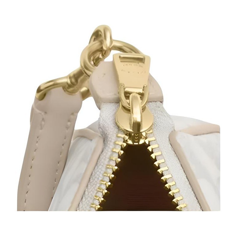 COACH Nolita 19