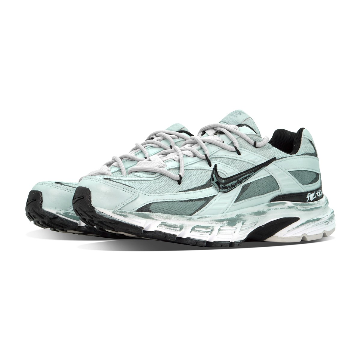 Nike Initiator