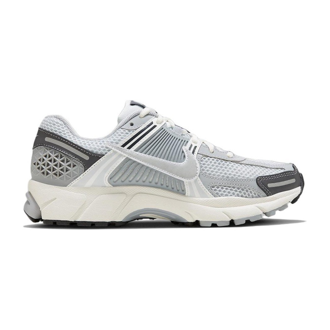 Nike Air Zoom Vomero 5 Beige