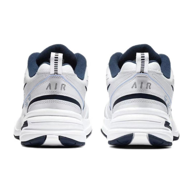 Nike Air Monarch 4