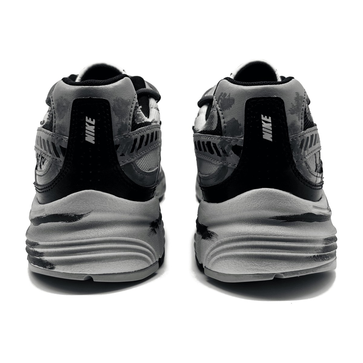 Nike Initiator