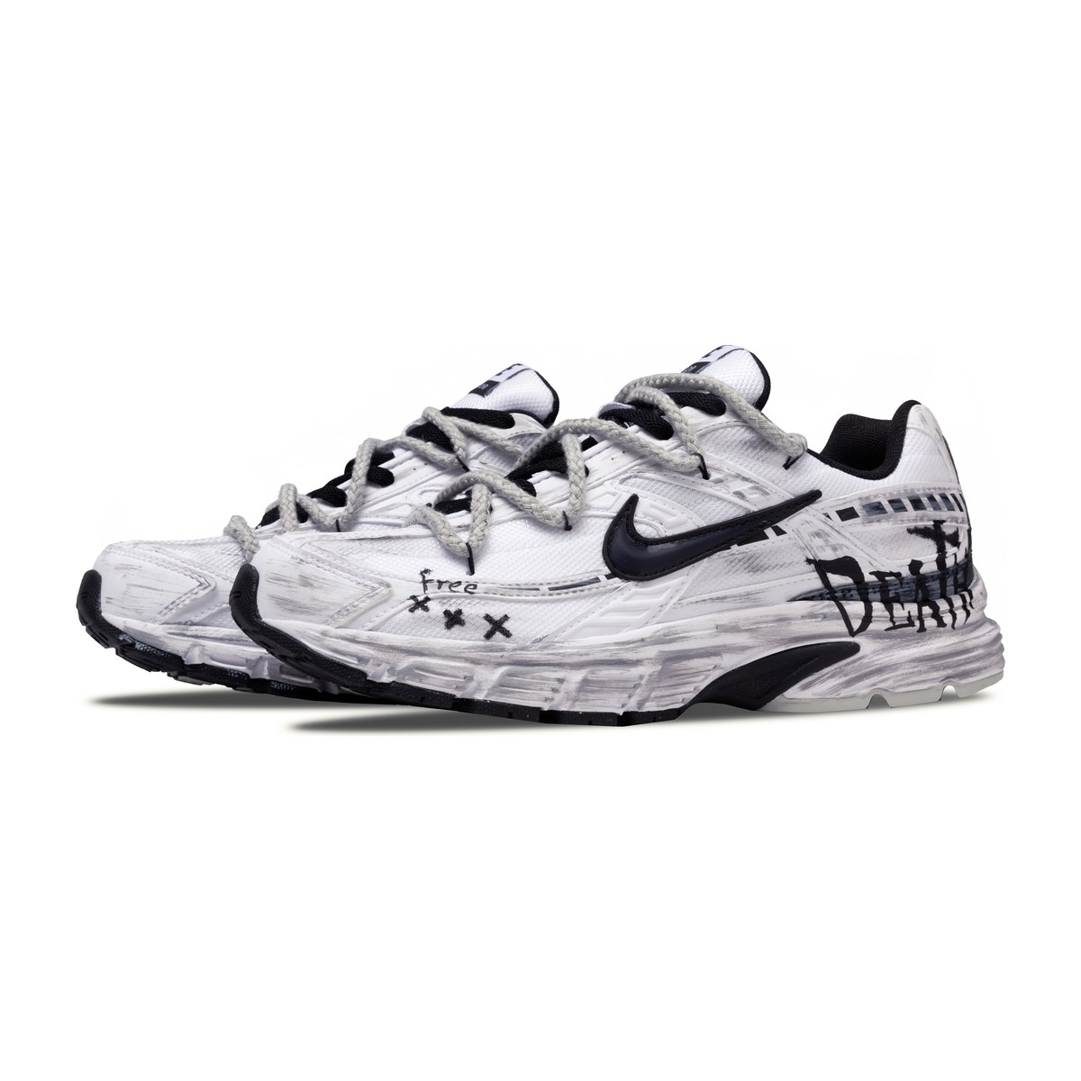 Nike Initiator