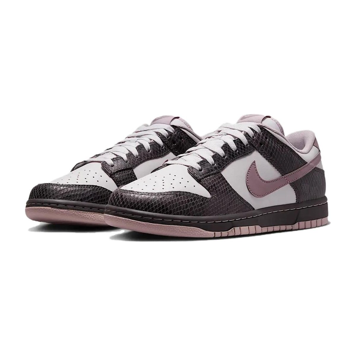 Nike Dunk Low SE "Medium Ash"
