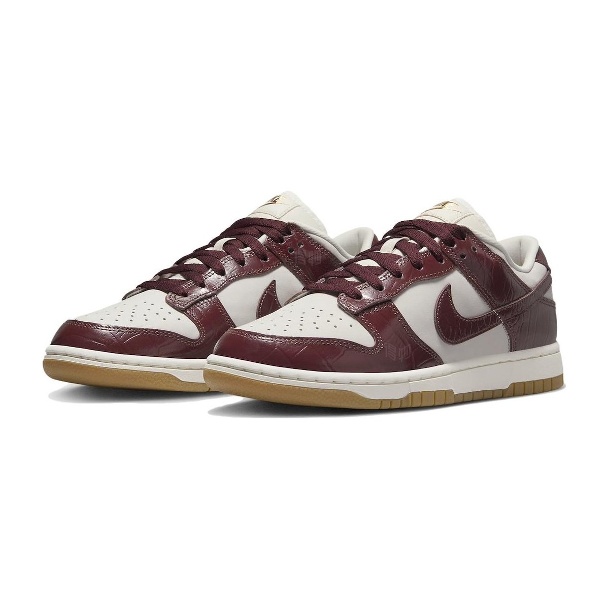 Nike Dunk WMNS "Team Red Croc"
