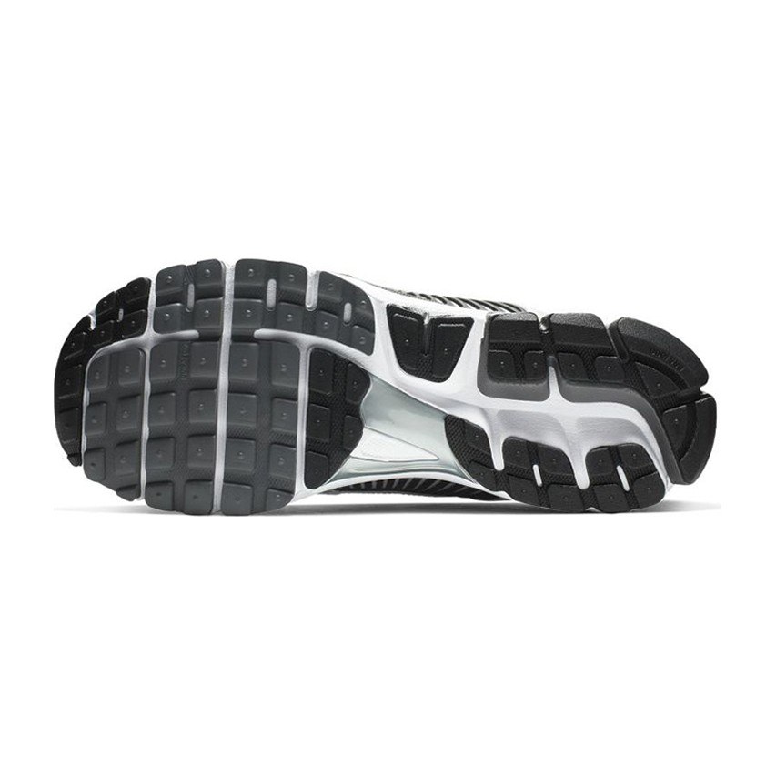 Nike Air Zoom Vomero 5 SE SP