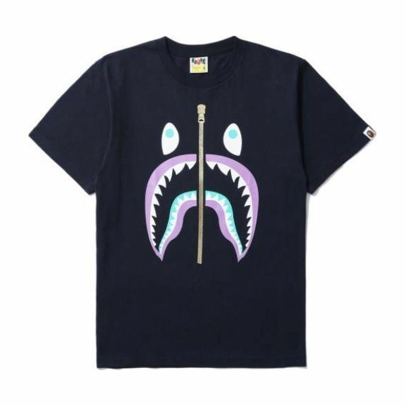 A BATHING APE T