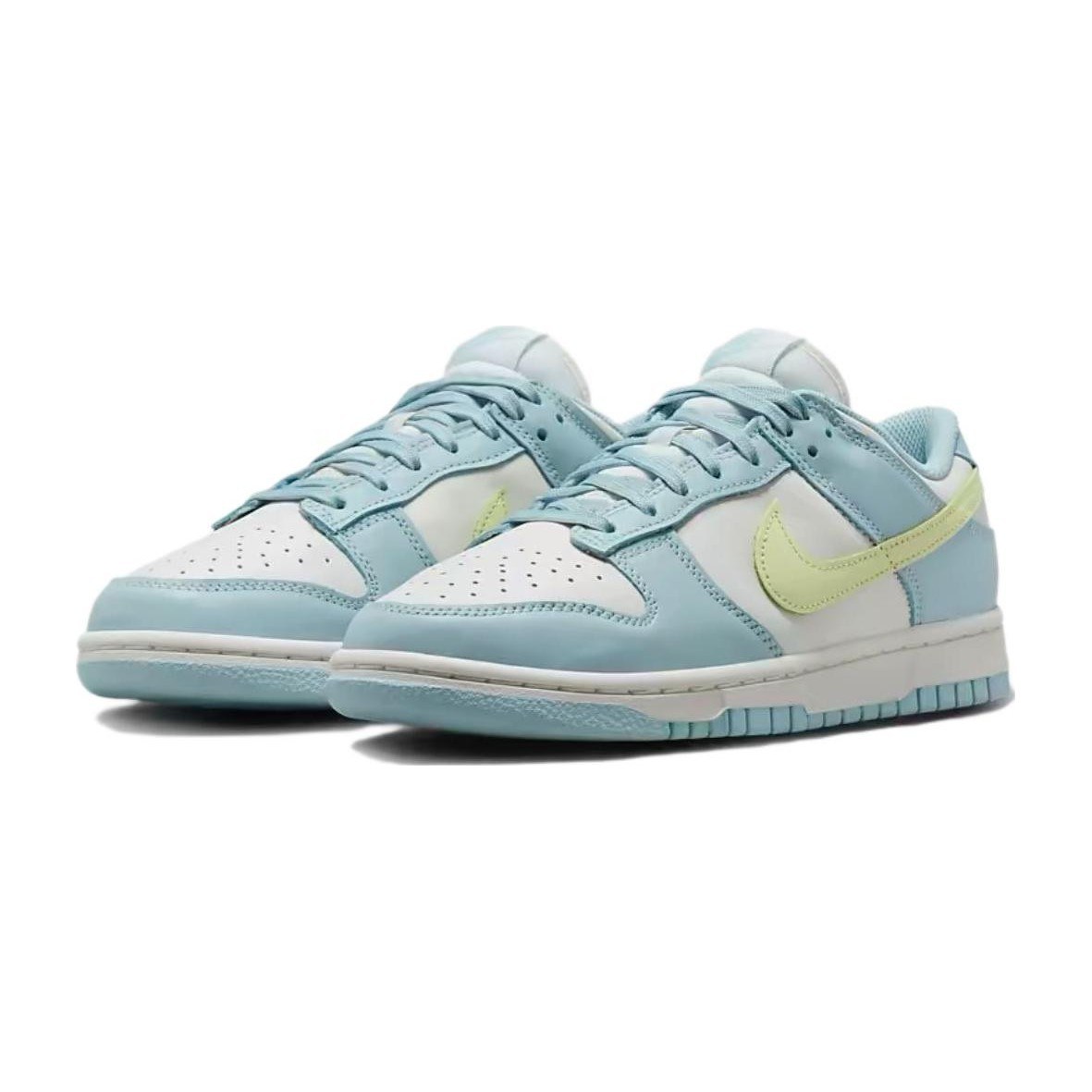 Nike Dunk Low "Ocean Bliss"