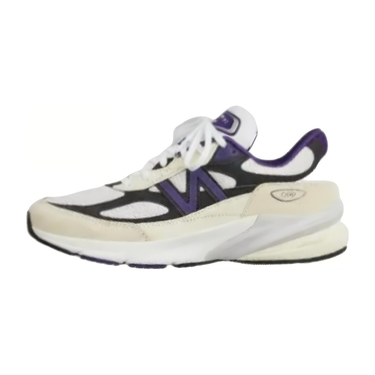 New Balance 990 V6