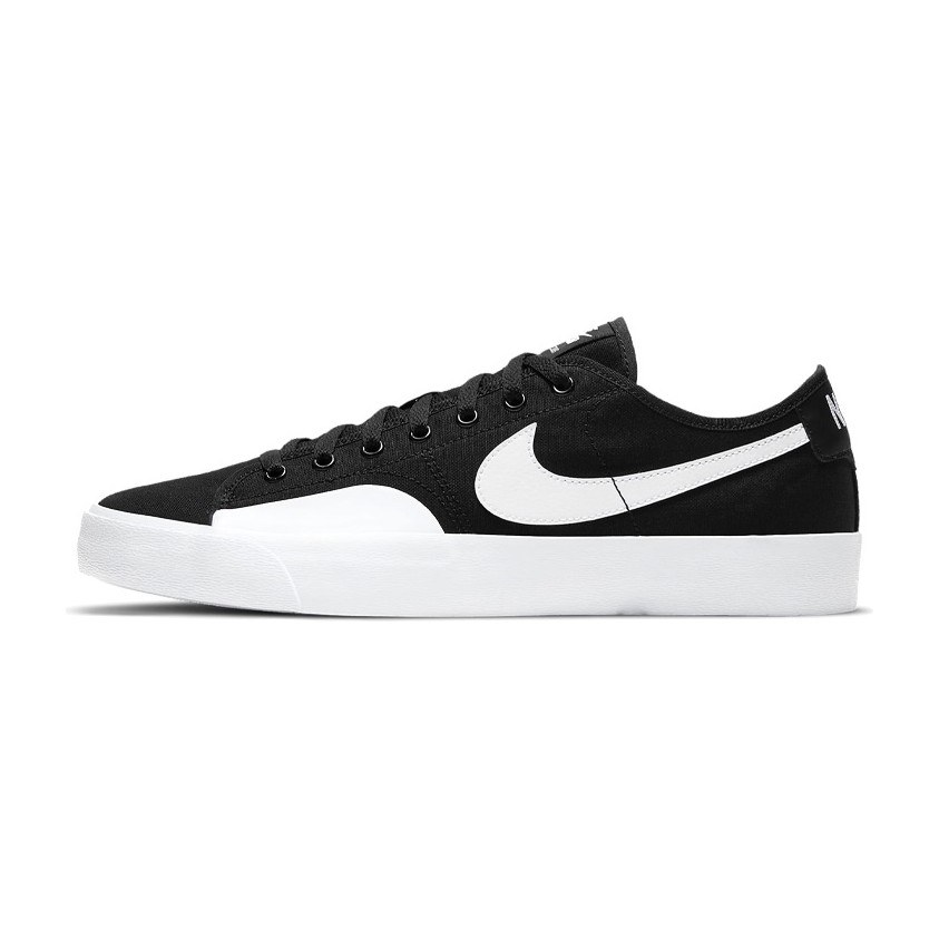 Nike Blazer Low SB Black White