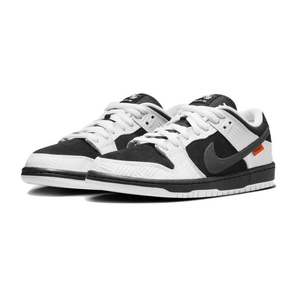 TIGHTBOOTH x Nike Dunk SB Pro "Black and White"